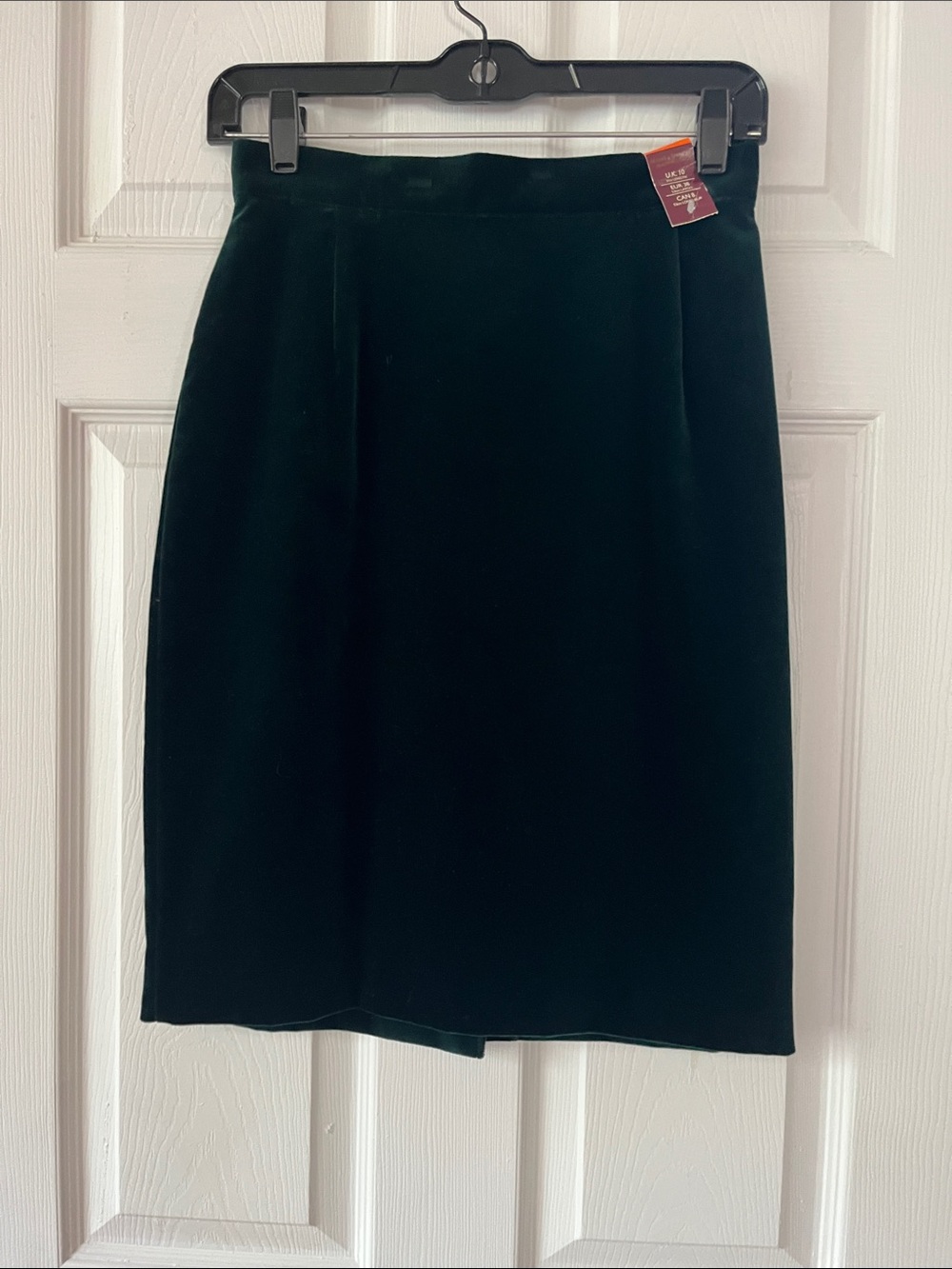 Velvet Button Front Women's 2-pc Suit in Dark Green - Picture 4 of 6